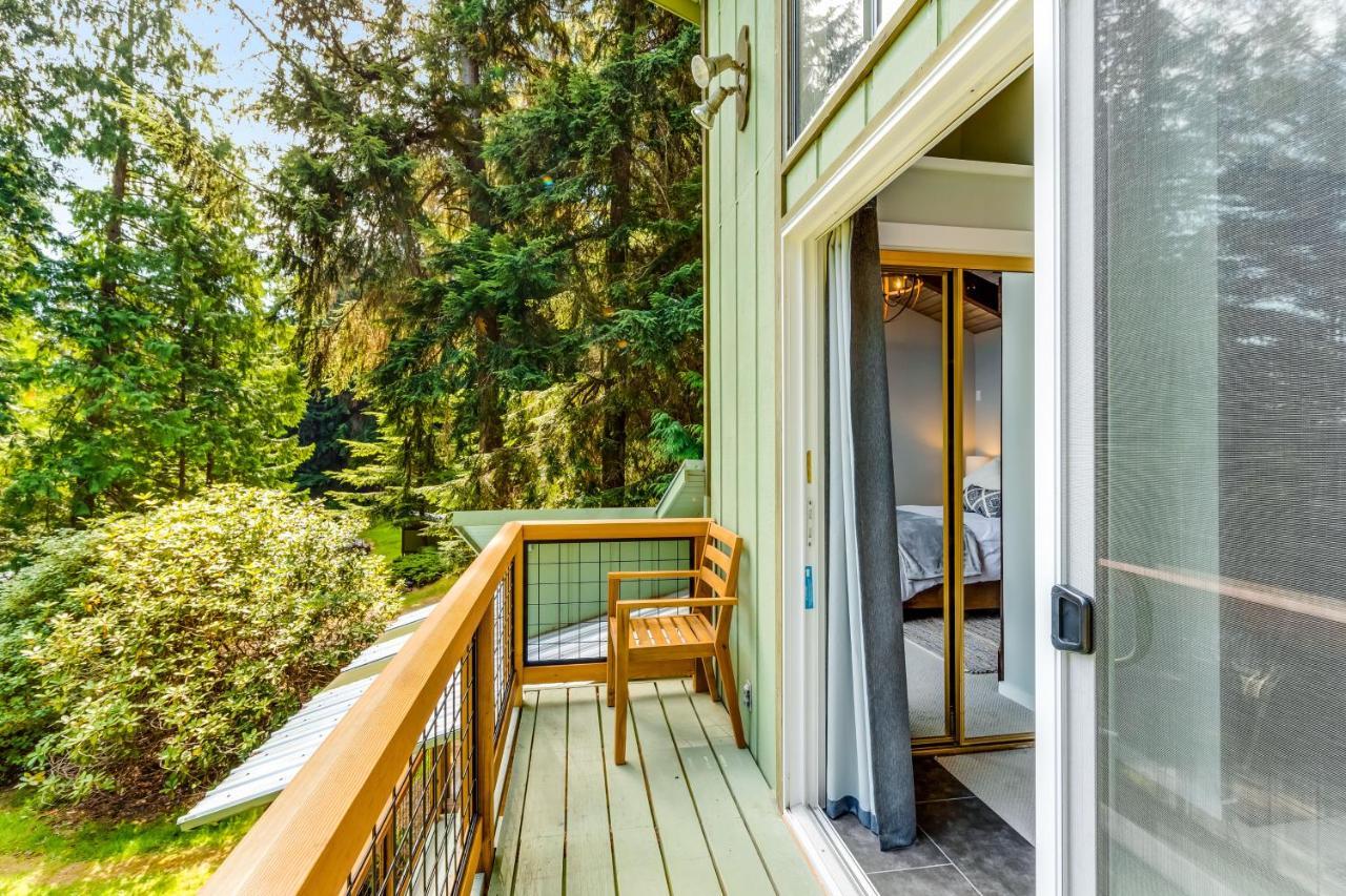 Tall Cedars Cabin By The Water Eastsound Exterior photo